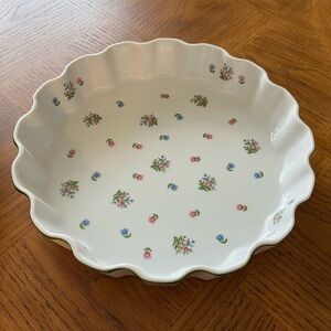 Petite Fleur by Andrea Floral Scalloped Ceramic Pie Dish